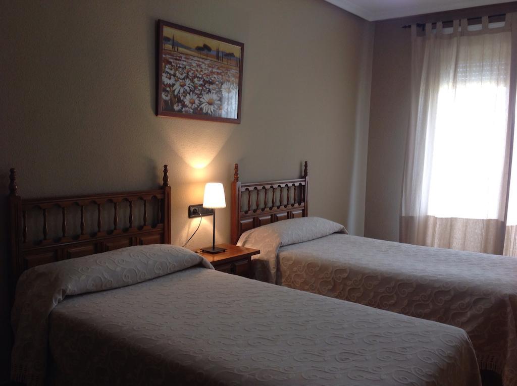 Hostal Argentino Béjar Habitación foto